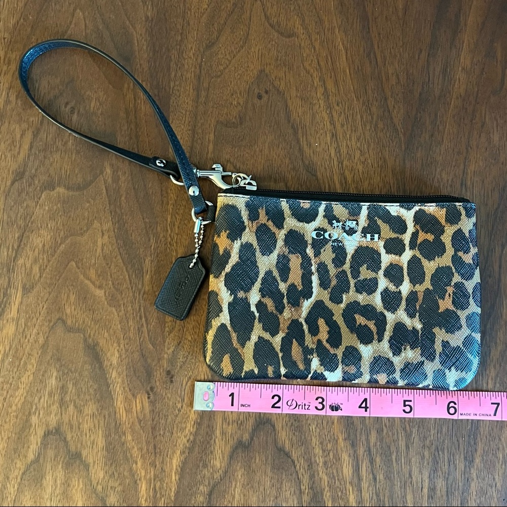 Coach zip wristlet card wallet leopard